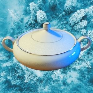 Vtg Concerto By Grace Round Covered Vegetable Dish Bowl